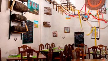 Bodegón Casa Matías mesas de restaurante